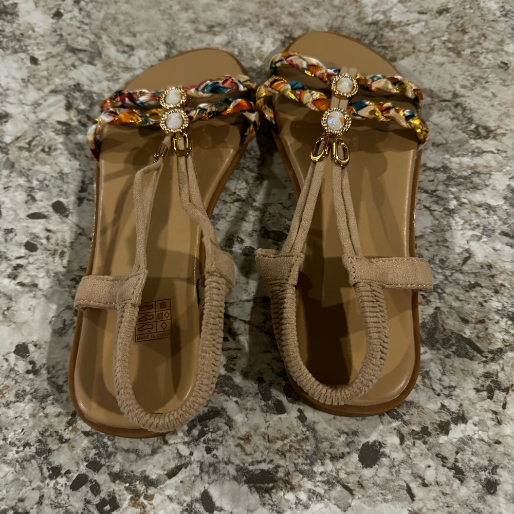 Sandals - Picture 3 of 9